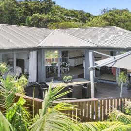 A Grand Beach Retreat，位于克里卡尔的酒店