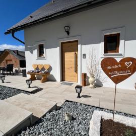 Sonnenschein Appartement- und Ferienhaus mit Stadel und Terrasse，位于Eibiswald的酒店