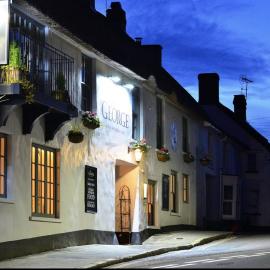 The George Inn，位于Hatherleigh的酒店