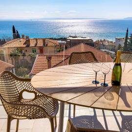 Exclusive Condo SOHO Opatija center with pool and terrace，位于奥帕提亚的酒店