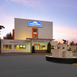 Howard Johnson by Wyndham Toluca，位于托卢卡的酒店