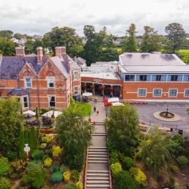 Brandon House Hotel，位于新罗斯的酒店