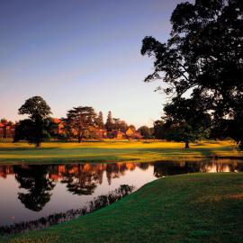 Hanbury Manor Marriott Hotel & Country Club，位于韦尔的酒店