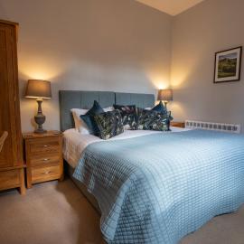 Hassop Station rooms on the Monsal Trail，位于贝克韦尔的酒店
