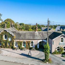 The Brantwood Hotel，位于彭里斯的酒店