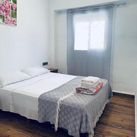 Estudios Murallas Merinies，位于休达的酒店