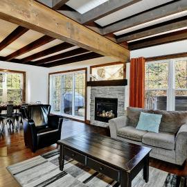 Chalet 9029 Chemin des Alpages by Les Chalets Alpins，位于斯托纳姆的酒店