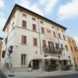 Antico Albergo，位于内格拉尔的酒店