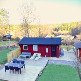 Renoverat boende med närhet till Kolmårdens djurpark，位于Åby的酒店