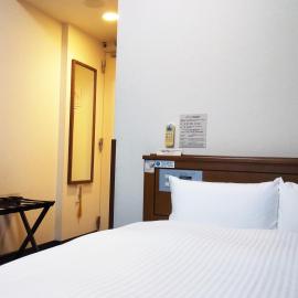 Hotel Route-Inn Tsuruga Ekimae，位于敦贺市的酒店