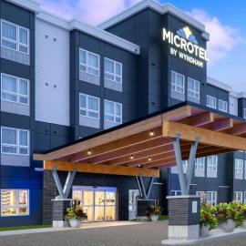 Microtel Inn & Suites by Wyndham Kanata Ottawa West，位于卡纳塔的酒店