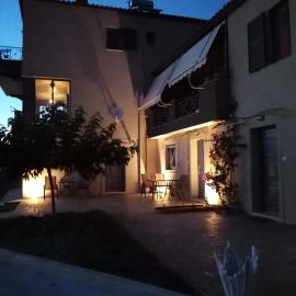 La casa di Elen4，位于普拉蒂的酒店