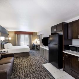 Best Western PLUS Mountain View Auburn Inn，位于奥本的酒店