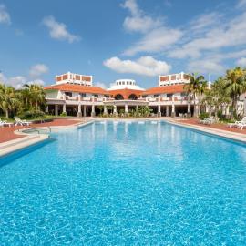 Watermark Hotel Okinawa Kume Island,位于久米岛的酒店