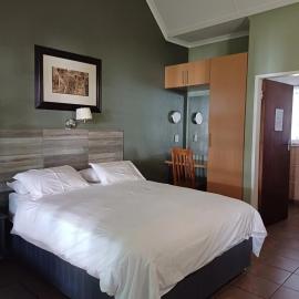 Rustenburg Palm Lodge，位于勒斯滕堡的酒店