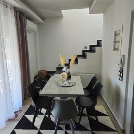Mary's luxury apartment Nemea 1，位于Neméa的酒店
