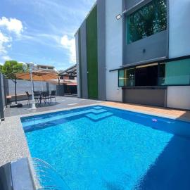 LYL Jaccuzi Private Pool House - 16PAX，位于怡保的酒店