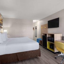 Days Inn by Wyndham Las Vegas Airport Near the Strip，位于拉斯维加斯的酒店