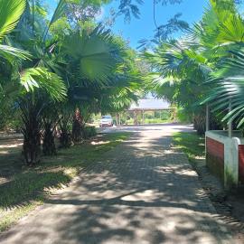 Chai Seeds Resort,位于Mākum的酒店