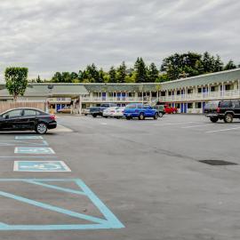 Motel 6-Coos Bay, OR，位于库斯贝的酒店