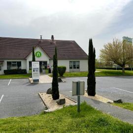 Campanile Montluçon ~ Saint-Victor，位于圣维克托的酒店