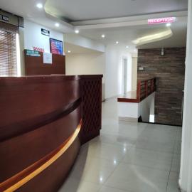 HAZRATH INN，位于蒙纳的酒店