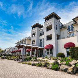 Hotel De Zeeuwse Stromen，位于雷讷瑟的酒店