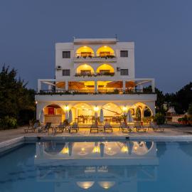Stephanos Hotel Apartments，位于波利斯的酒店