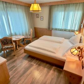 Hotel Alpenrose,位于措布伦的酒店