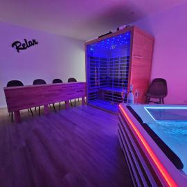 Suite Spa, Jacuzzi & Sauna，位于迪弗当日的酒店