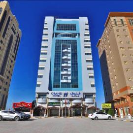 Grand PJ Hotel,位于拉斯阿尔卡麦的酒店