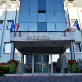 Hotel Maraton，位于比得哥什的酒店