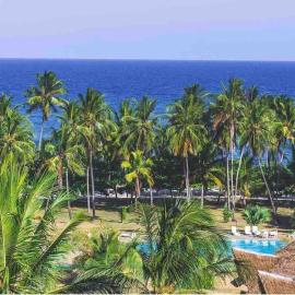 Golden Beachfront Apartment Diani，位于乌昆达的酒店