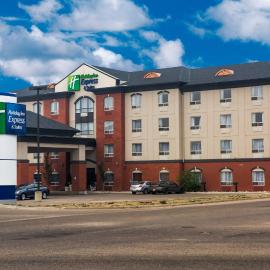 Holiday Inn Express Hotel & Suites - Slave Lake by IHG，位于Slave Lake的酒店