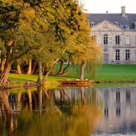 ABBAYE DE BLANCHELANDE，位于Neufmesnil的酒店