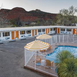 Quail Park Lodge，位于卡纳布的酒店
