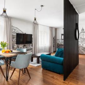 PEAK Aparthotel - Old Town - by CityHost，位于布拉索夫的酒店