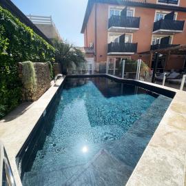 Logis Hotel De La Clape,位于纳博讷普拉日的酒店