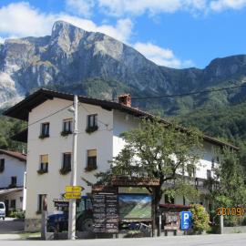 Rooms Pri Lovrižu，位于科巴里德的酒店
