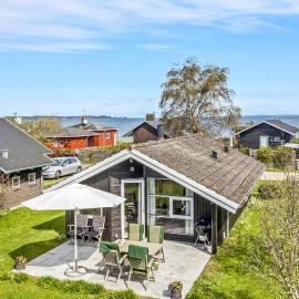 Awesome Home In Svendborg With Kitchen