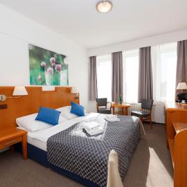 LH Hotel Mědínek Old Town，位于库特纳霍拉的酒店