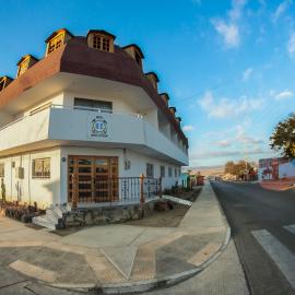 HOTEL QUINTA ESTACIÓN，位于卡尔德拉的酒店