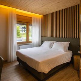 Chalet Cridola Dolomiti Experience，位于Lorenzago的酒店