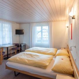 Hotel Krone Uetendorf,位于尤顿多夫的酒店