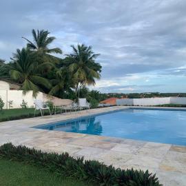 CAMA & CAFÉ BED & BREAKFAST HOSPEDARIA MORRO BRANCO 3 MIN A PÉ DAS FALÉSIAs 2 QUADRAS DA PRAIA 1 QUADRA DO MIRANTE & FEIRINHA，位于贝贝里比的酒店