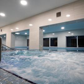 Hotel Toliar & wellness，位于什特尔布斯凯普莱索的酒店