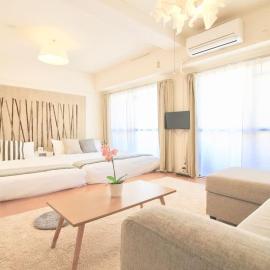 Earls Court by b hotel - Spacious & Relaxing just 4 blocks to Peace Park，位于广岛的酒店
