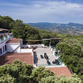 S'Enis Monte Maccione，位于奥列纳的酒店