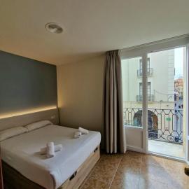 Hostal Rugaca，位于韦斯卡的酒店