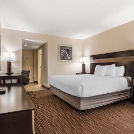 Best Western Oak Manor，位于比洛克西的酒店